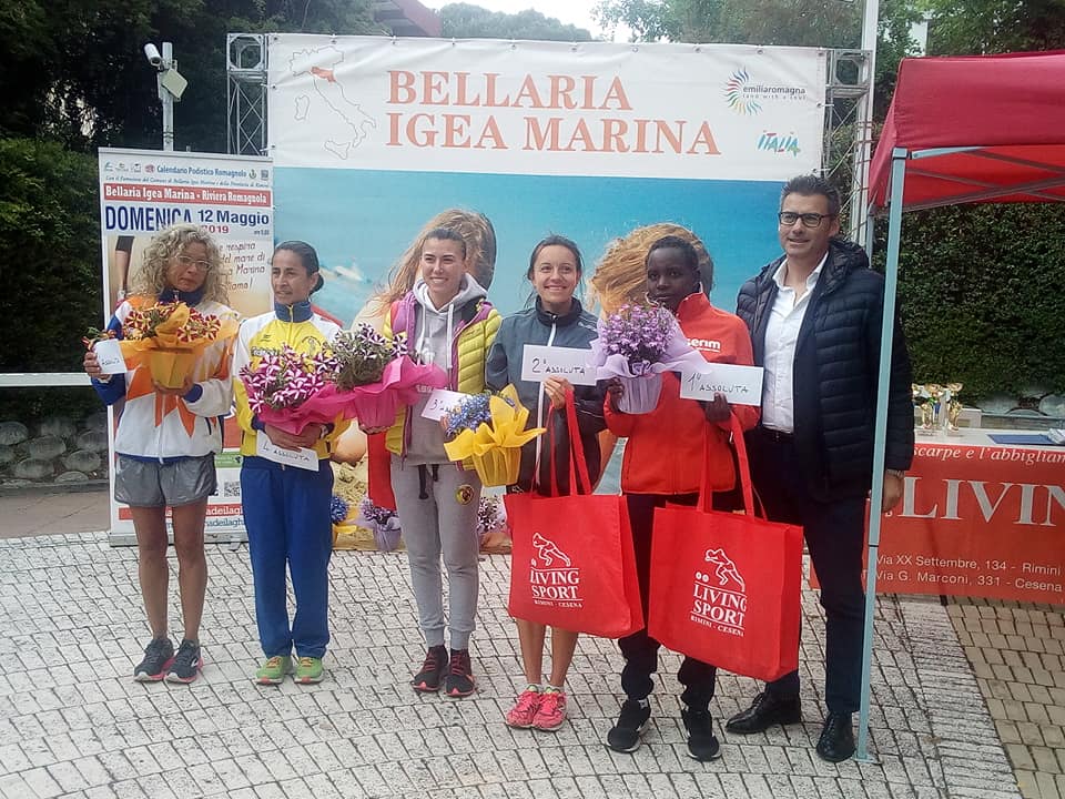 podio ana maratoninalaghi 2019