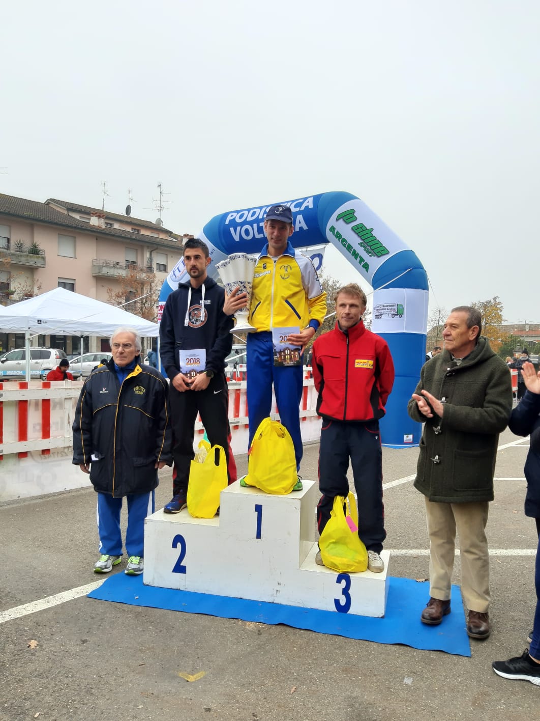 podio lorenzo voltana 2019